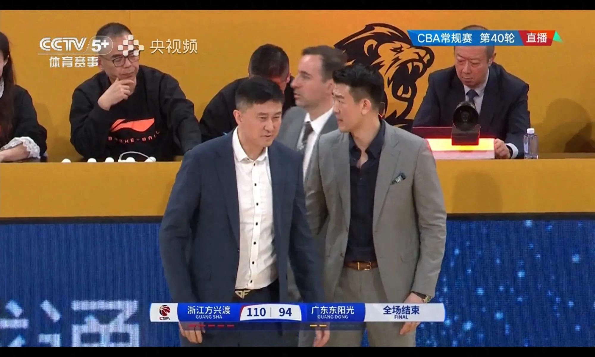 杜锋要强化轮转，三分球都悲剧，球迷吉吉是意外，库克太差没希望